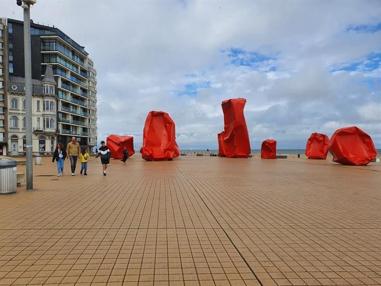 2 Slaapkamer Appartement Op De Zeedijk Van Oostende. エクステリア 写真