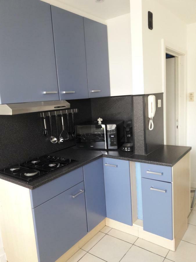 2 Slaapkamer Appartement Op De Zeedijk Van Oostende. エクステリア 写真