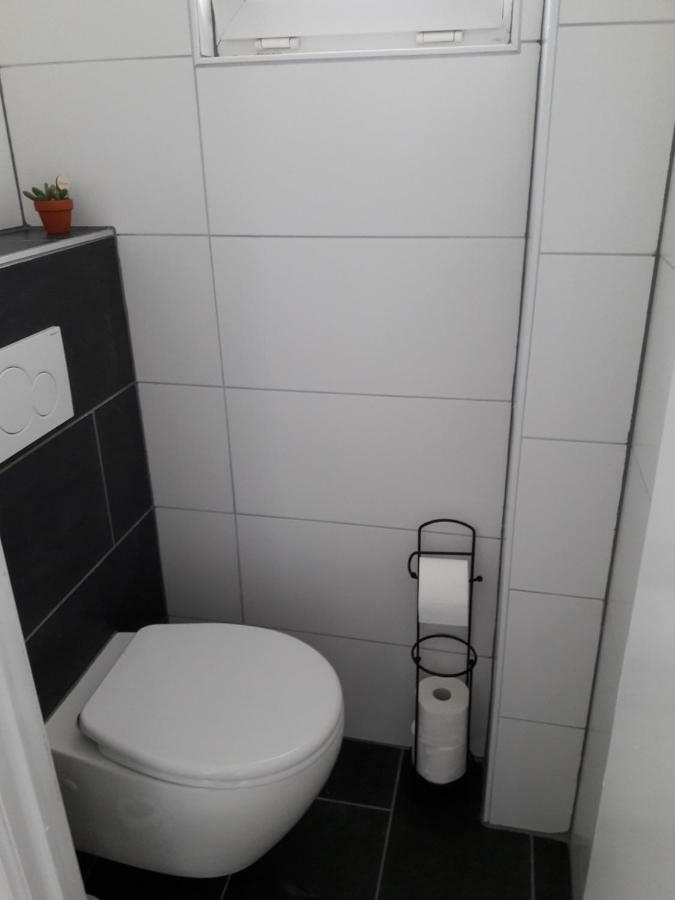 2 Slaapkamer Appartement Op De Zeedijk Van Oostende. エクステリア 写真